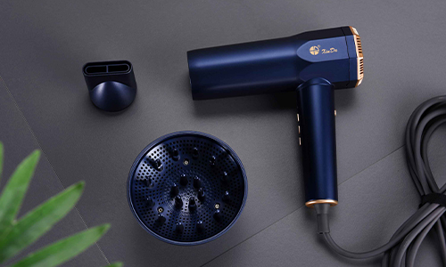 Seguridad Primero: Prevención de riesgos de sobrecalentamiento y electricidad en secadores de cabello montados en la pared